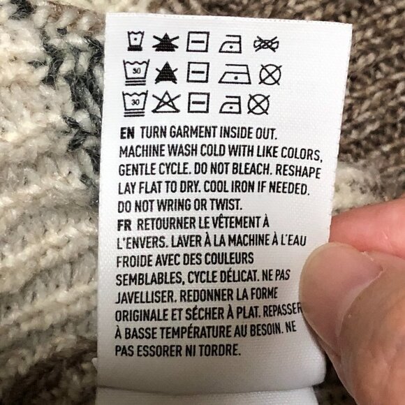 American Eagle Patterned Details Pullover Crew Neck Sweater - Picture 8 of 8